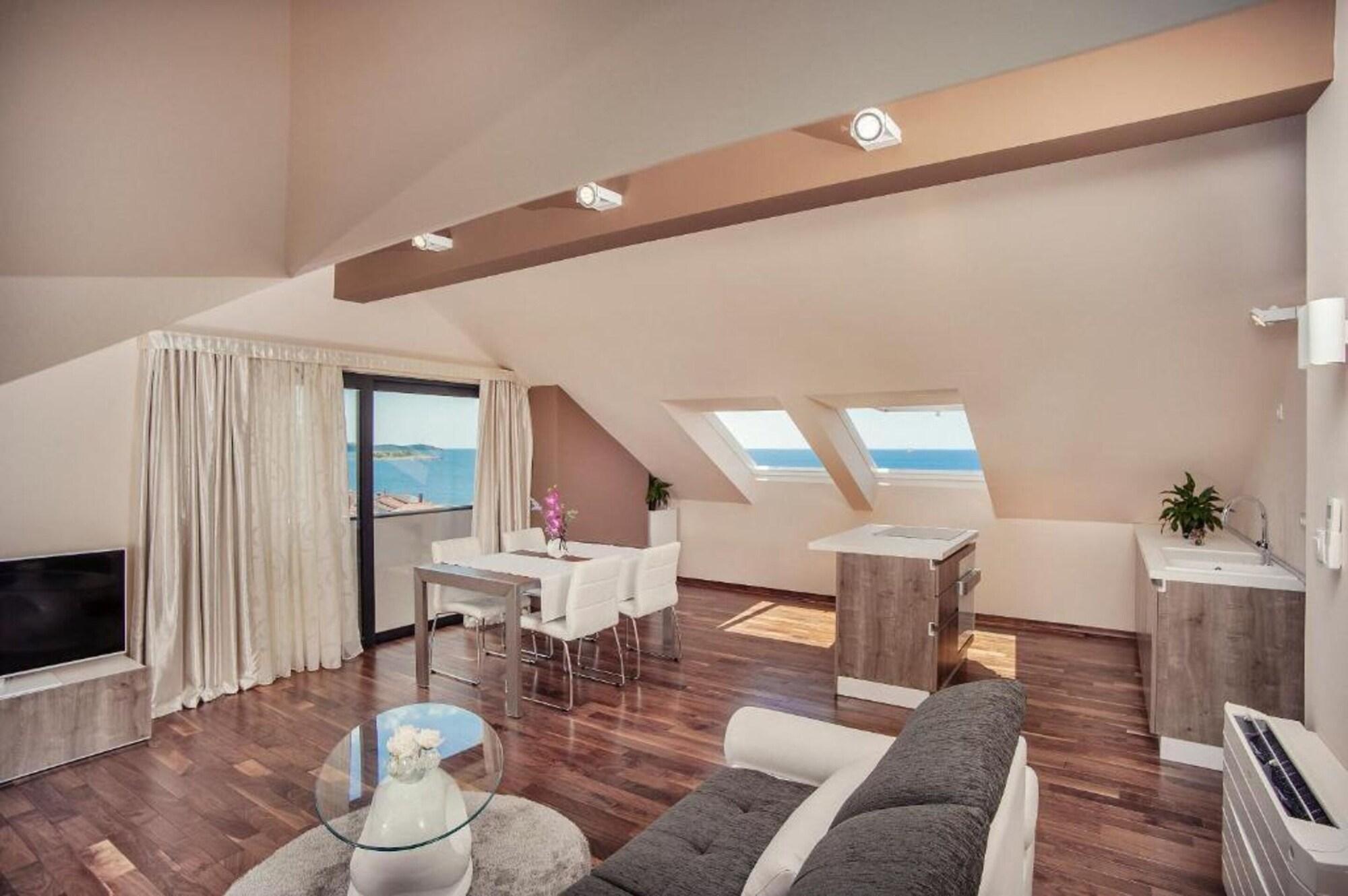 Life Hotel Rogoznica (Sibenik-Knin)